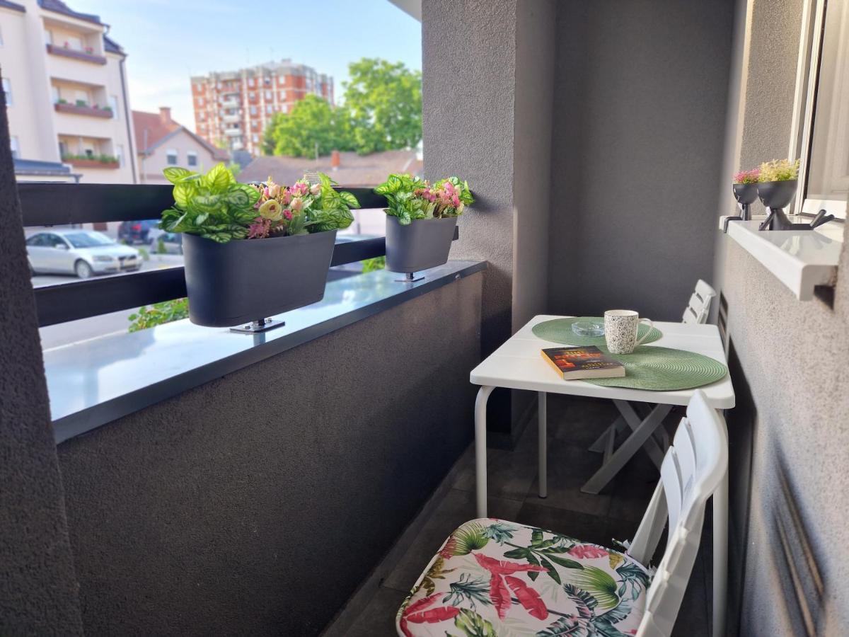 Apartman Astra Sremska Mitrovica Exterior photo
